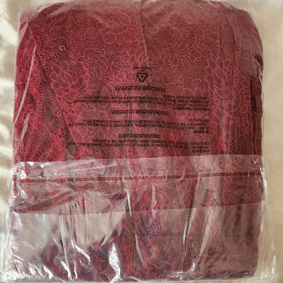 KIYONNA Luna Lace Dress Ruby 2X NWT - Picture 6 of 7